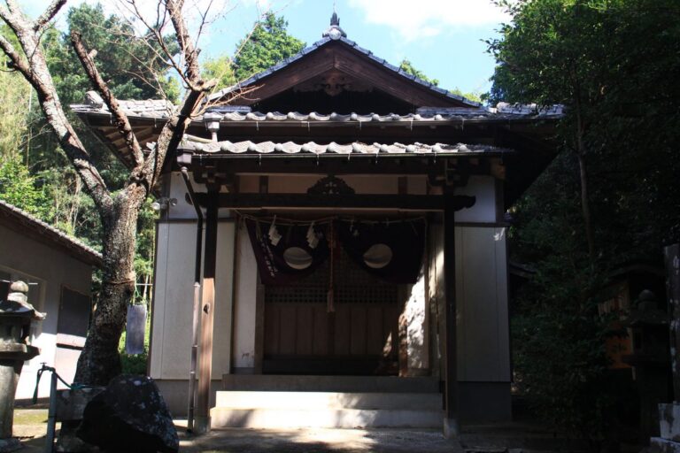 興神社