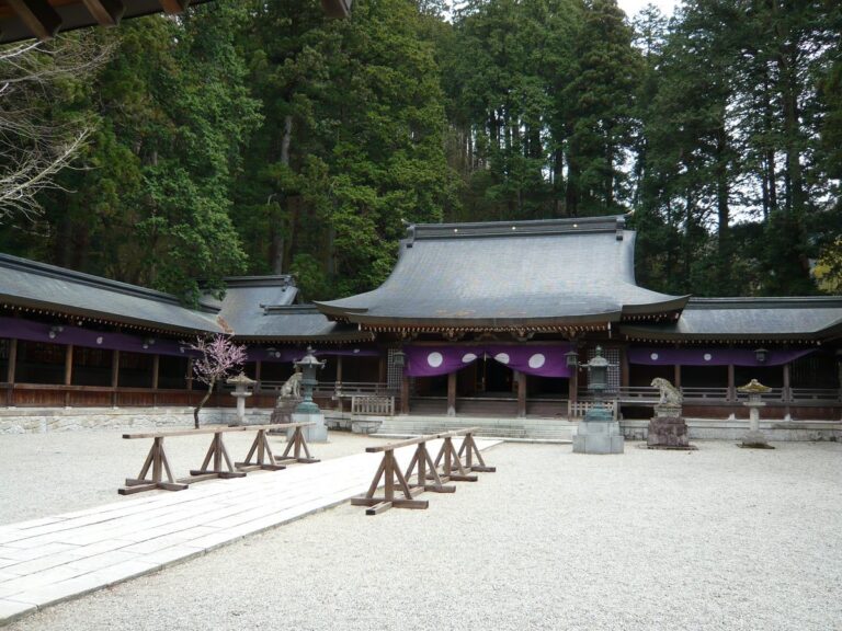飛騨一宮水無神社