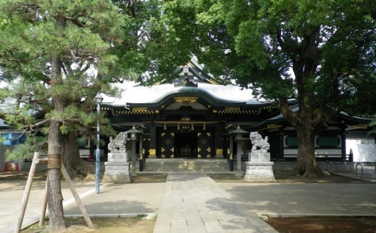 穴八幡宮