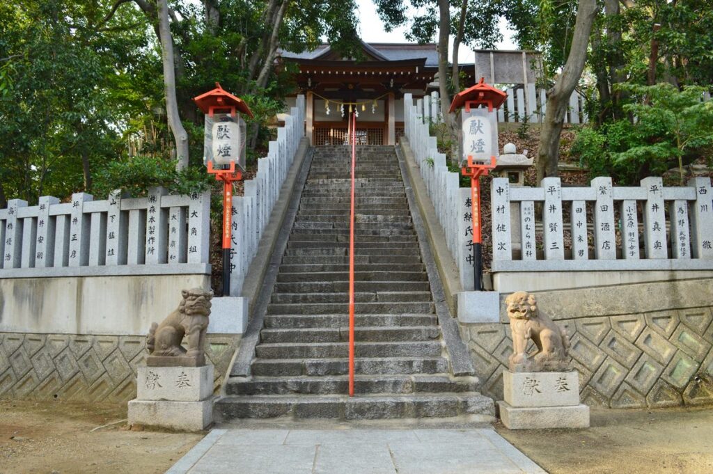 忍陵神社