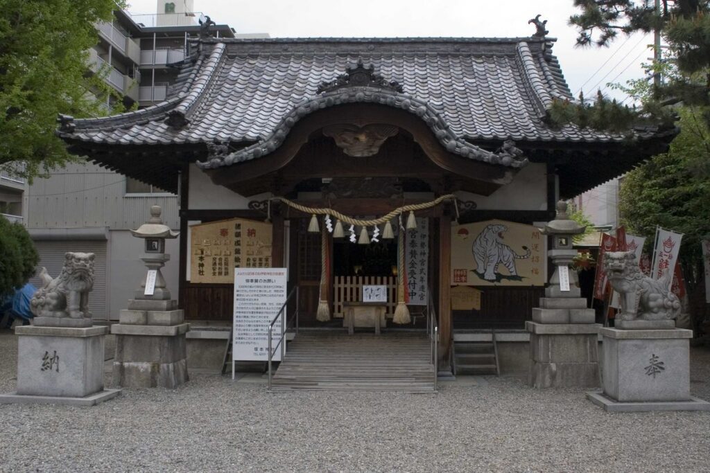 塚本神社