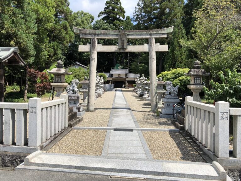山上八幡神社（奈良市山陵町）