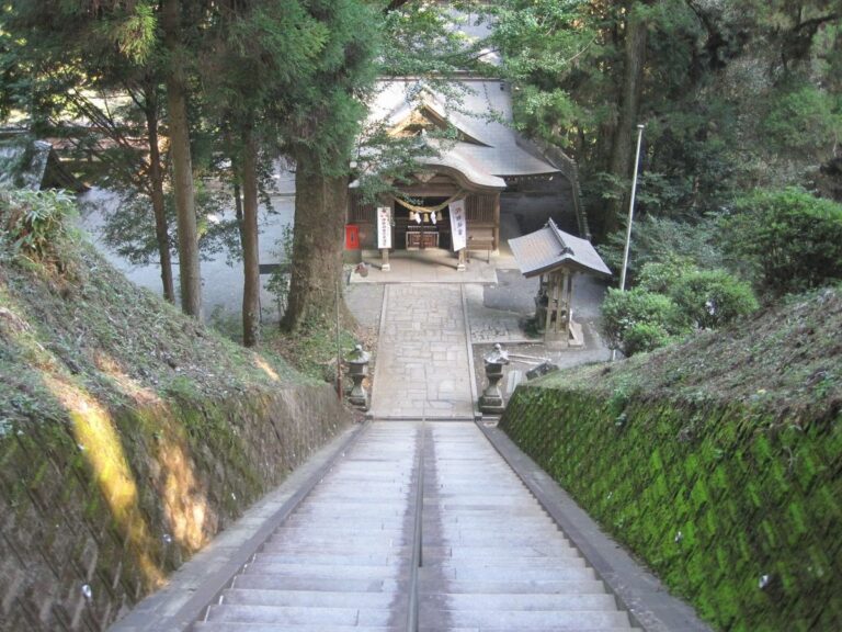 草部吉見神社